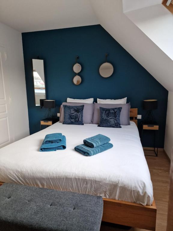 L'Aurore de la Baie, vue sur le Mont-Saint-Michel - 1