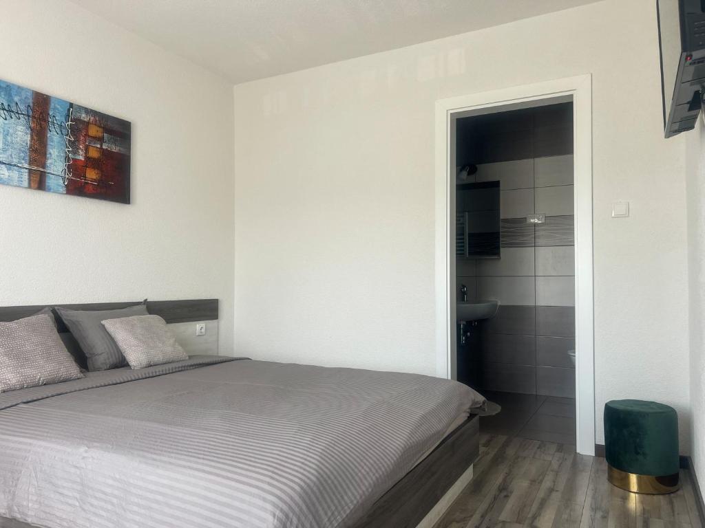 Krevet ili kreveti u jedinici u objektu Guest House Klanfar