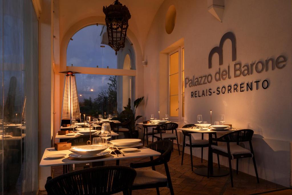 Restaurace v ubytování Relais Palazzo del Barone