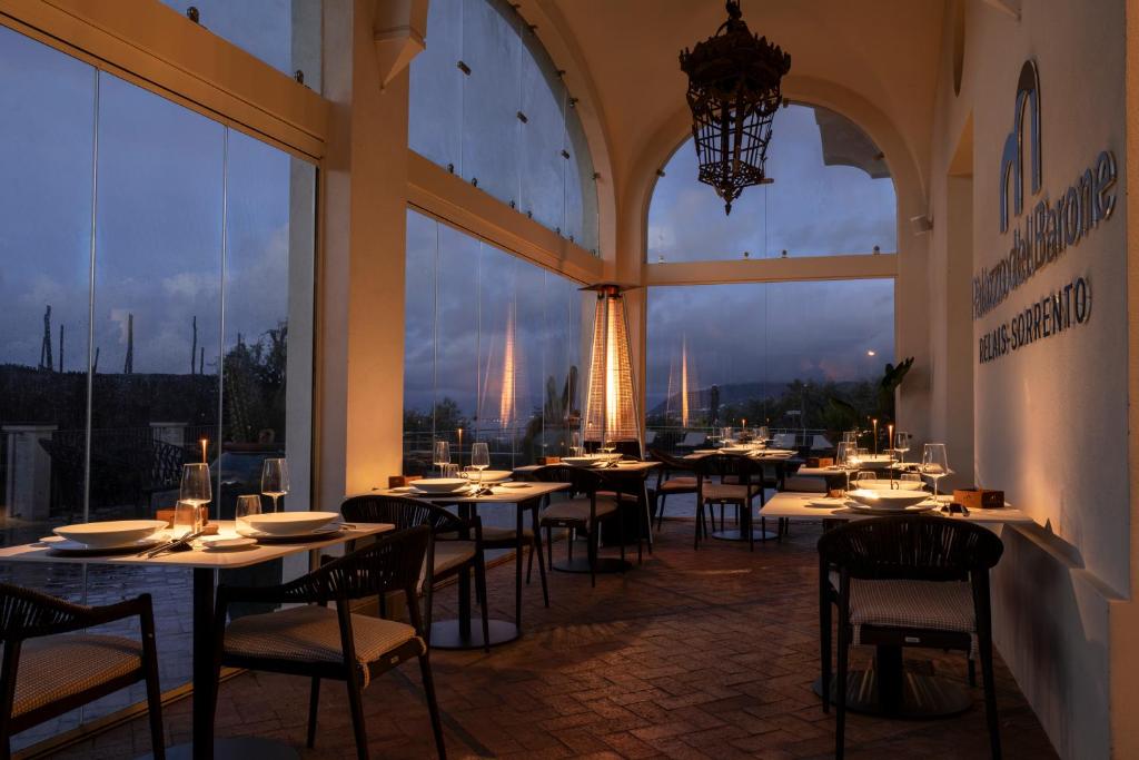 Restaurace v ubytování Relais Palazzo del Barone