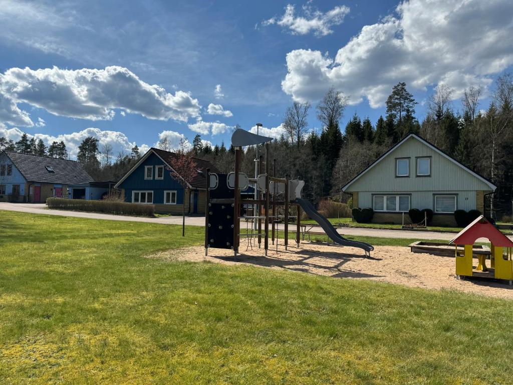 Fotografie z fotogalerie ubytování Family Friendly Villa Close To Ullared, 3bedrooms v destinaci Älvsered