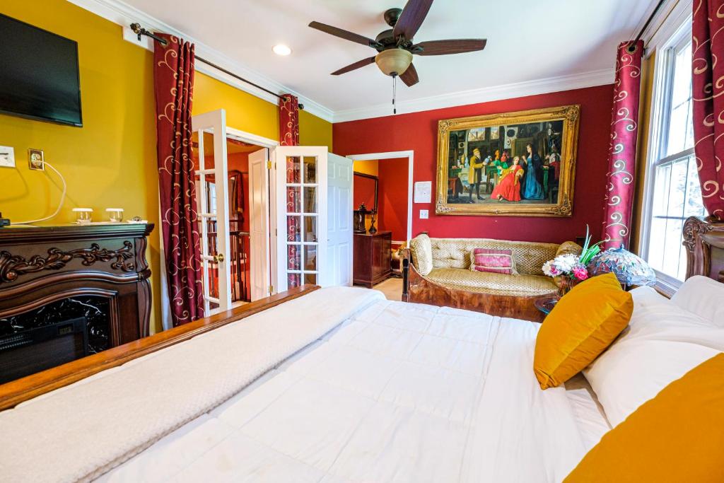 Stone Manor Boutique Inn - King Suite