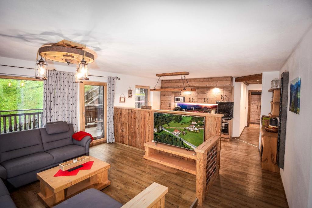 Kuchyňa alebo kuchynka v ubytovaní Alpen Chalet Wohnung "Martha"