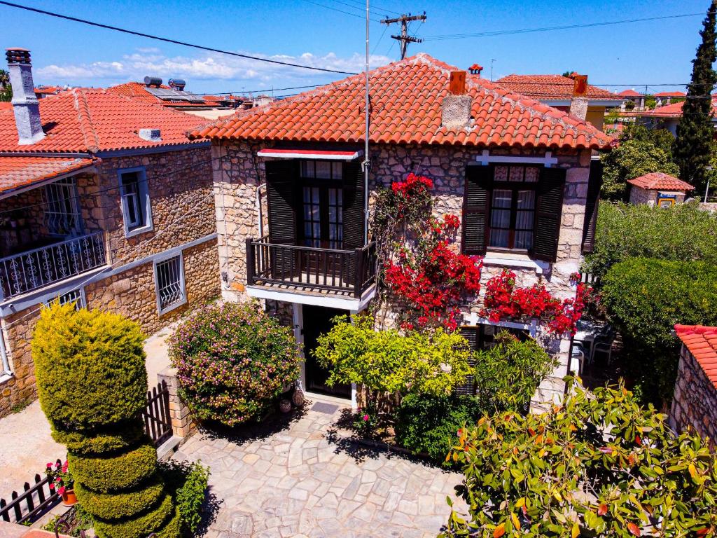 Το κτήριο όπου στεγάζεται  η βίλα