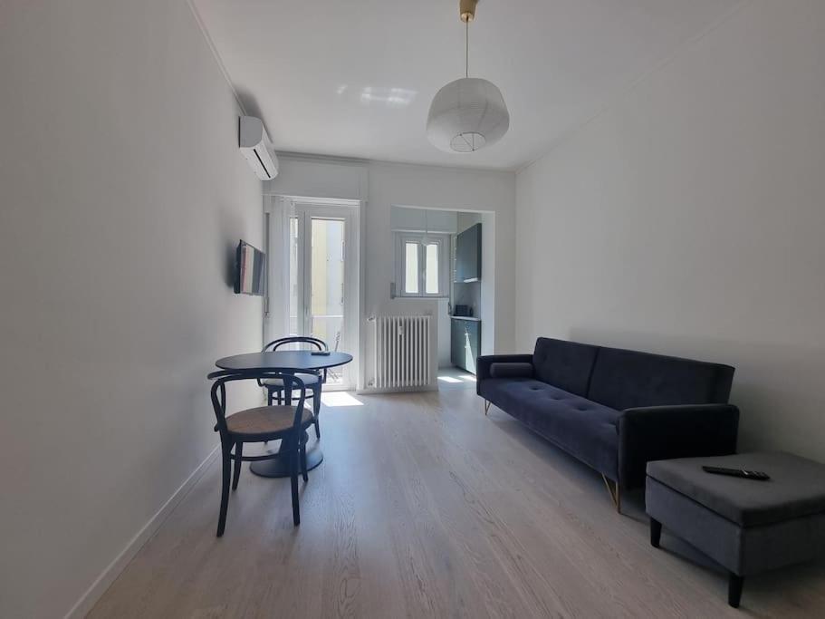 Milan new apartment in lively central area