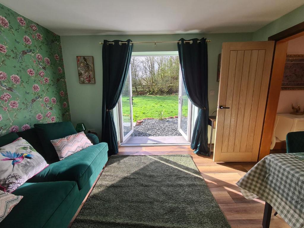 The Nest by Blake view holidays, a peaceful boutique retreat, 3 miles from Ennerdale- small twin or king bed available - Casa De Un Dormitorio