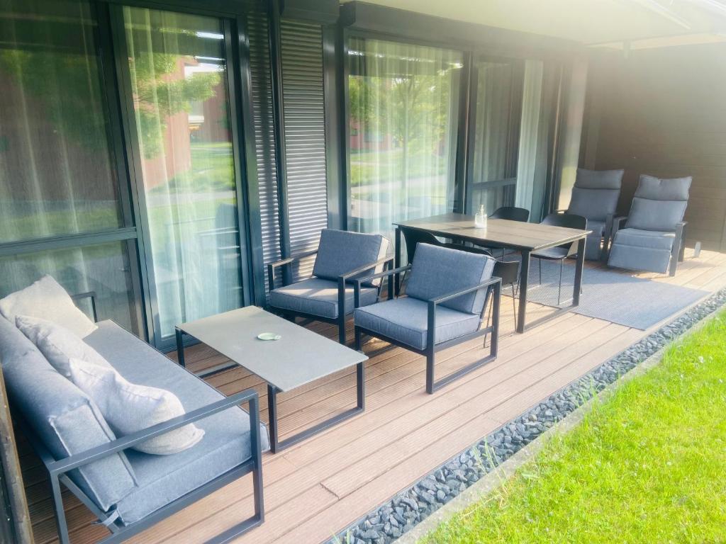 Zdjęcie z galerii obiektu BL LAKESIDE APARTMAN w mieście Balatonlelle