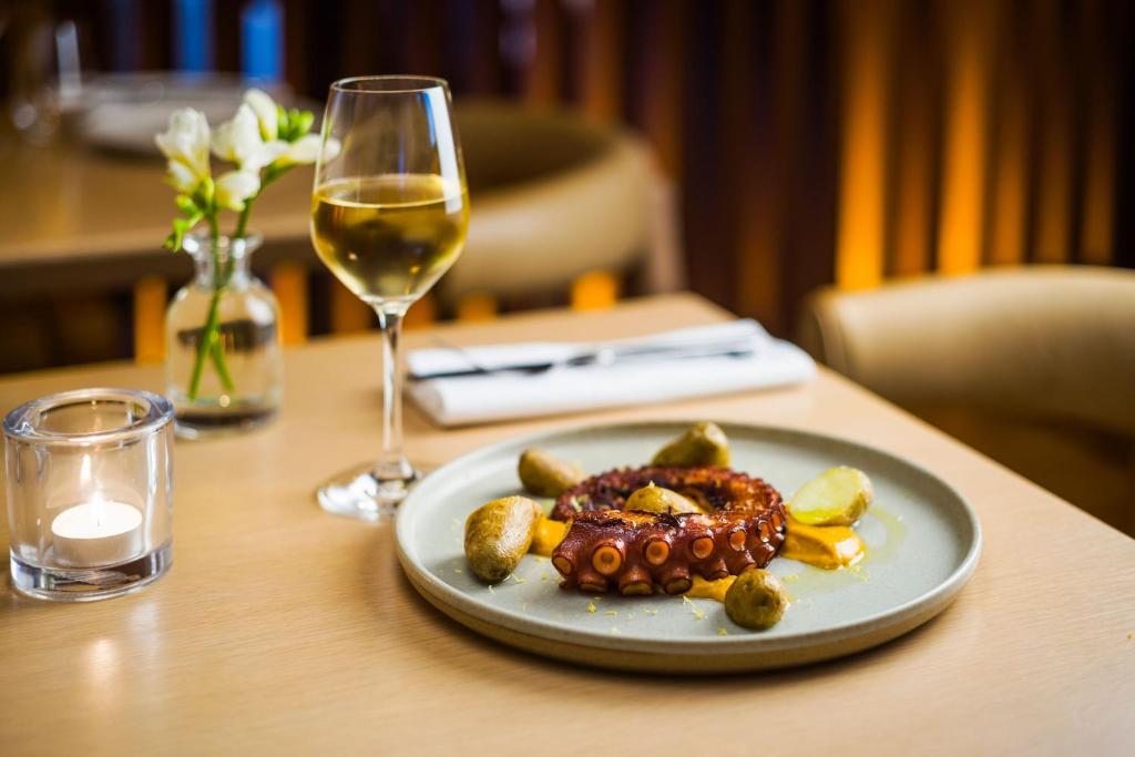 The Barcelona EDITION - Resim 38