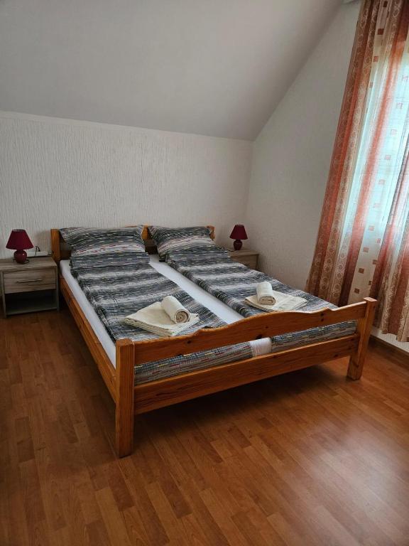 A bed or beds in a room at Villa Nesh