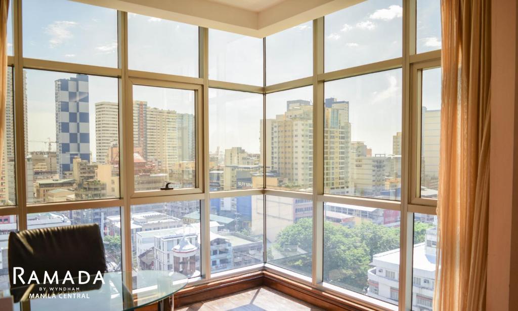 Nespecifikovaný výhled na destinaci Manila nebo výhled na město při pohledu z hotelu