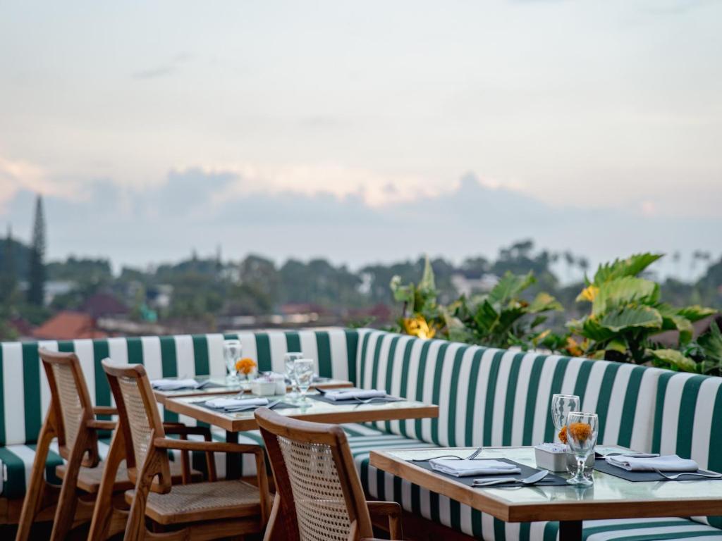 Cross Paasha Bali Seminyak