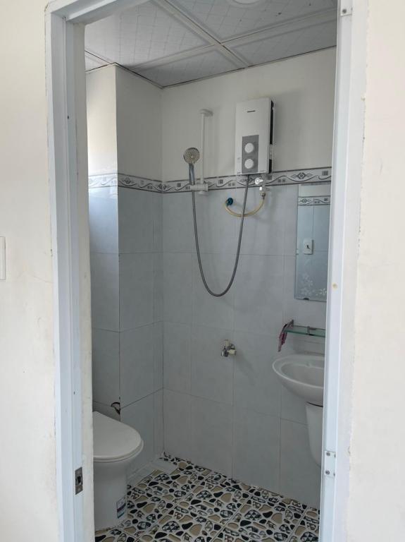Koupelna v ubytování Khách sạn An Thịnh