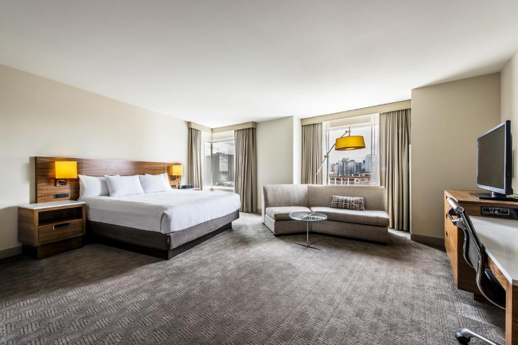 Hyatt Regency McCormick Place Chicago - Corner King Room