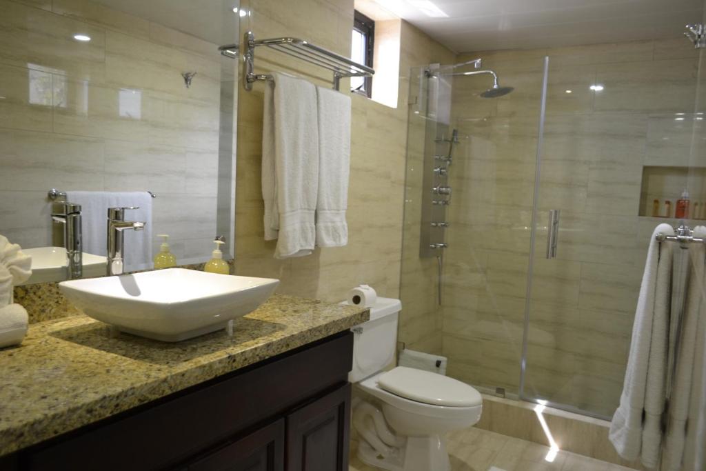 Koupelna v ubytování Plaza Florida Suites