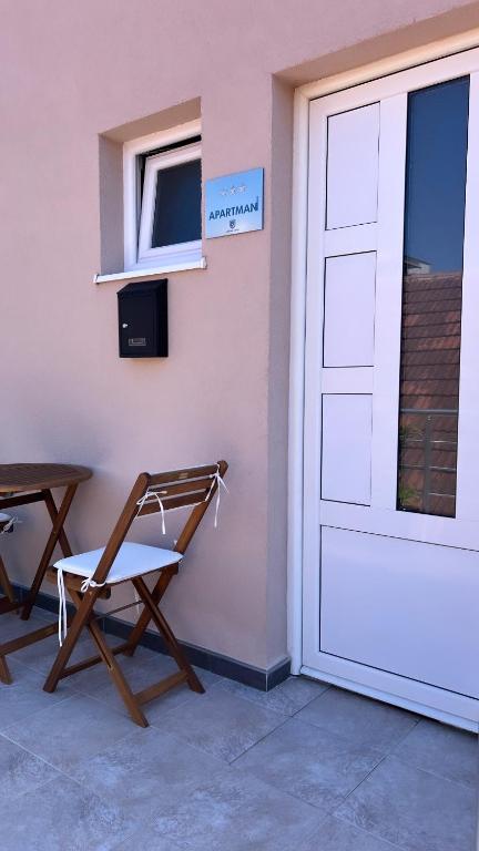TV a/nebo společenská místnost v ubytování Apartman Scepanovic