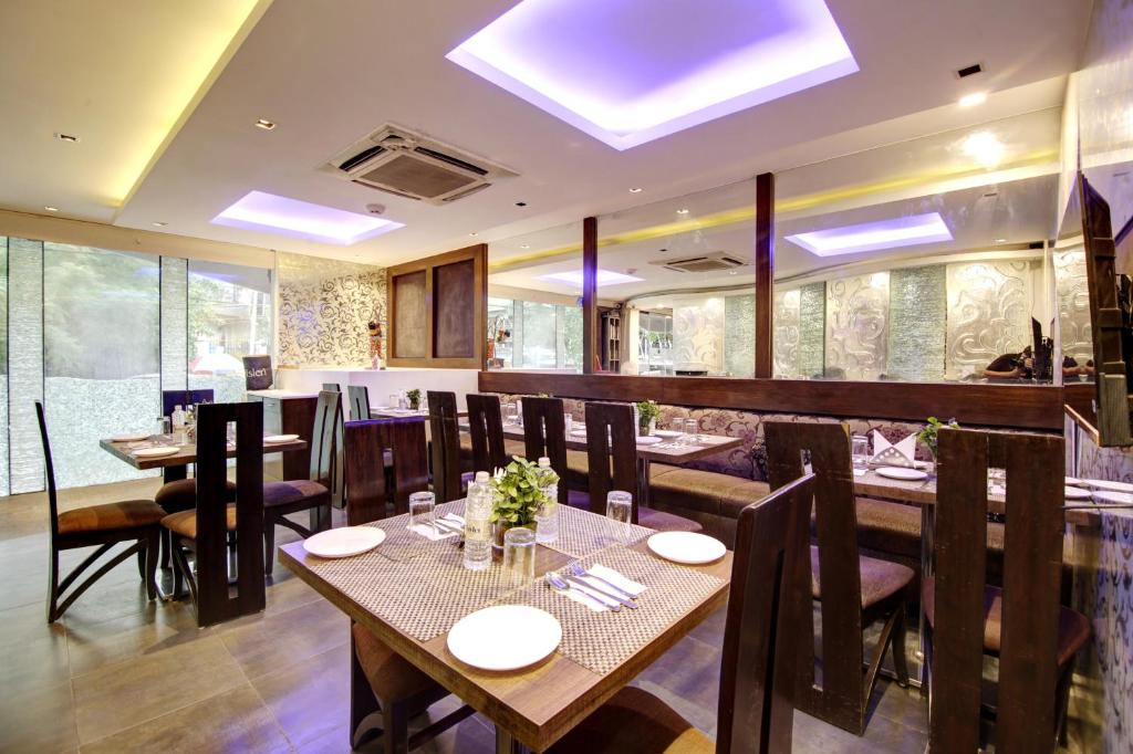 Restaurace v ubytování Hotel Good Times New Delhi