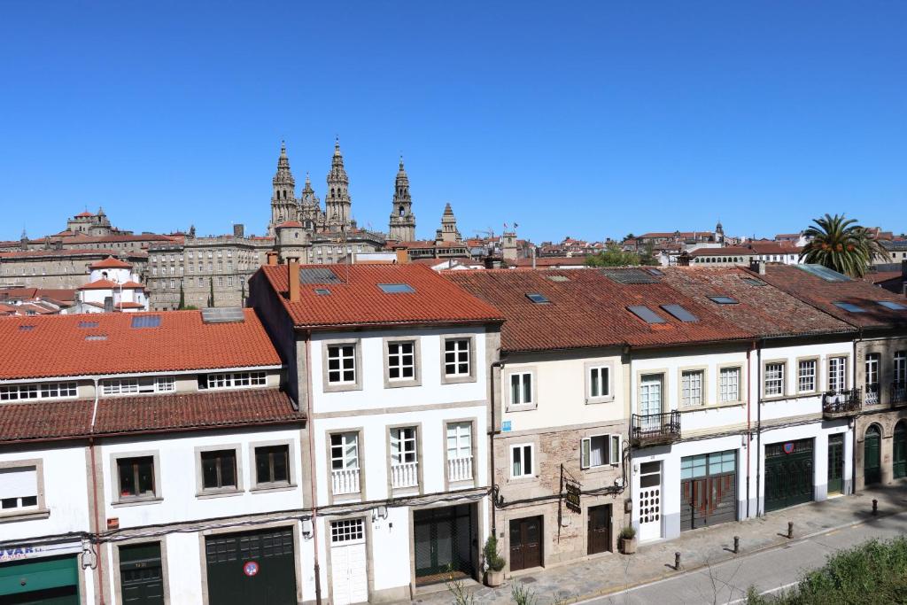 Výhľad na mesto Santiago de Compostela alebo výhľad na mesto priamo z hotela