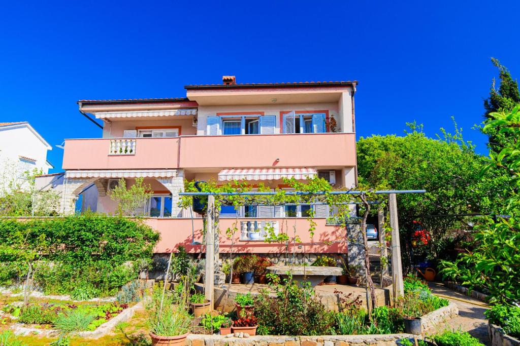Vonkajšia záhrada v ubytovaní Apartment TODOR