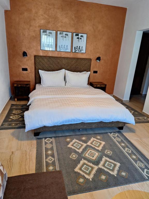 Danifeld Inn - Double Room With Extra Bed