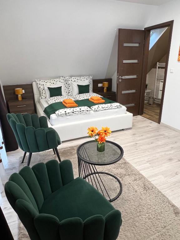 True Gem at the Airport - Two-Bedroom Apartment