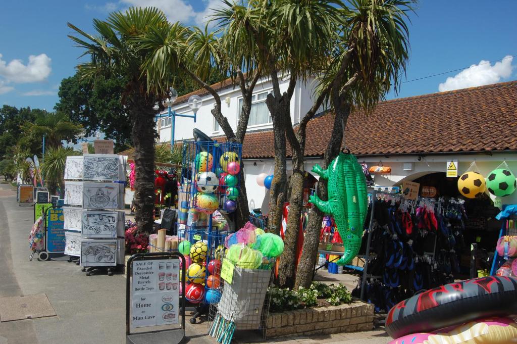 Гости Dawlish Warren Welcome family holiday park South Devon Willow villa Welcome2Warren