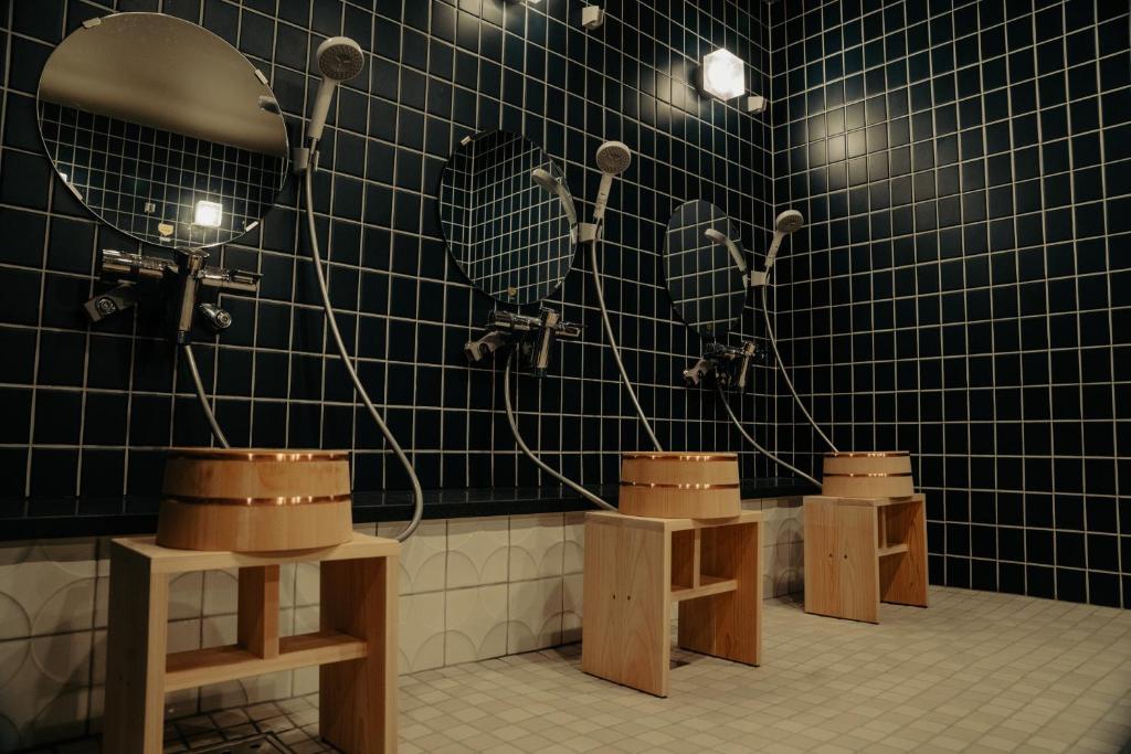 Koupelna v ubytování EN PLUS Sauna and Capsule Bed 男性専用