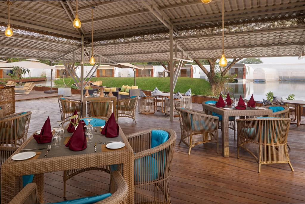 Restaurace v ubytování Bolagala Agro Floating Resort