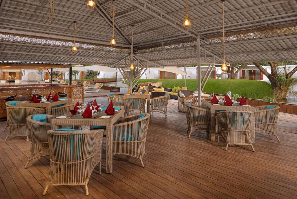 Restaurace v ubytování Bolagala Agro Floating Resort