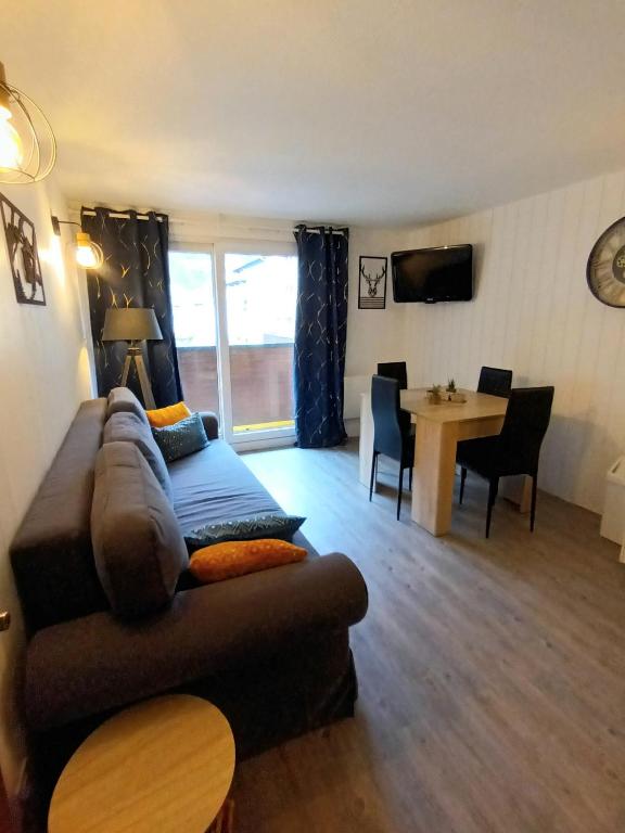 Posedenie v ubytovaní Appartement 4-6 pers proche centre village