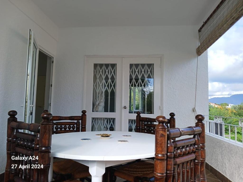 Nespecifikovaný výhled na hory nebo výhled na hory při pohledu z apartmánu