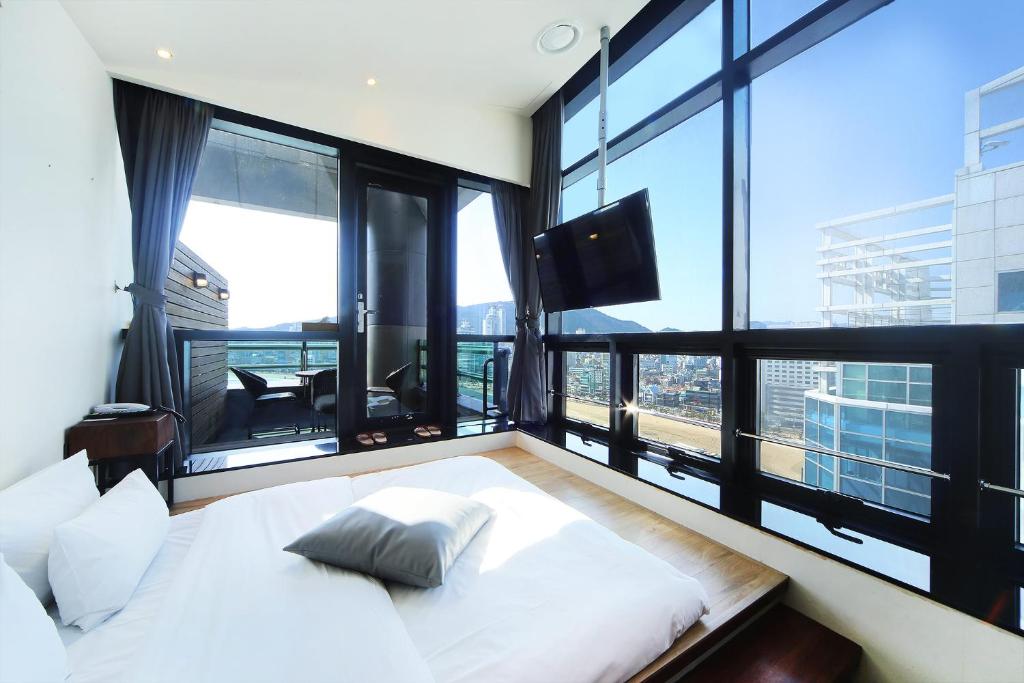 H Avenue Hotel Gwangalli branch - 海景豪华韩式双人间 - 带露台