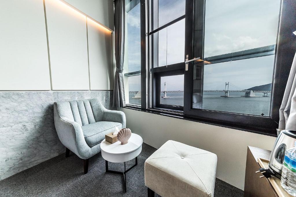 H Avenue Hotel Gwangalli branch - Quarto King Standard Com Vista Mar