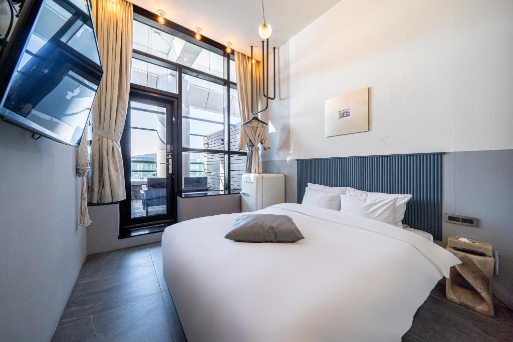 H Avenue Hotel Gwangalli branch - Quarto Duplo Deluxe Com Vista Mar Lateral