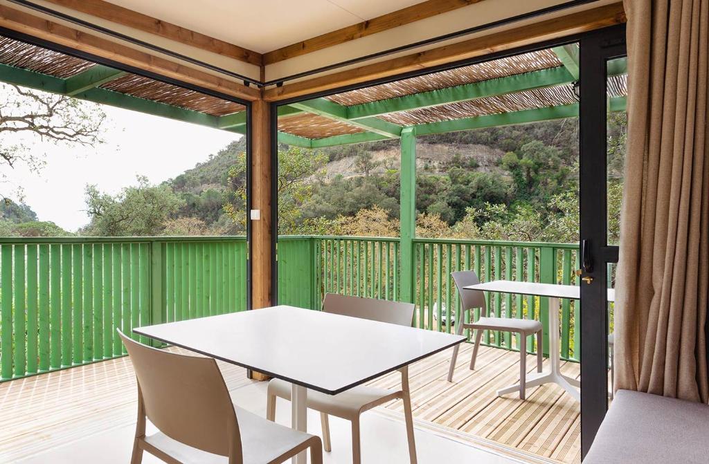 Balkón nebo terasa v ubytování Camping Cala Pola