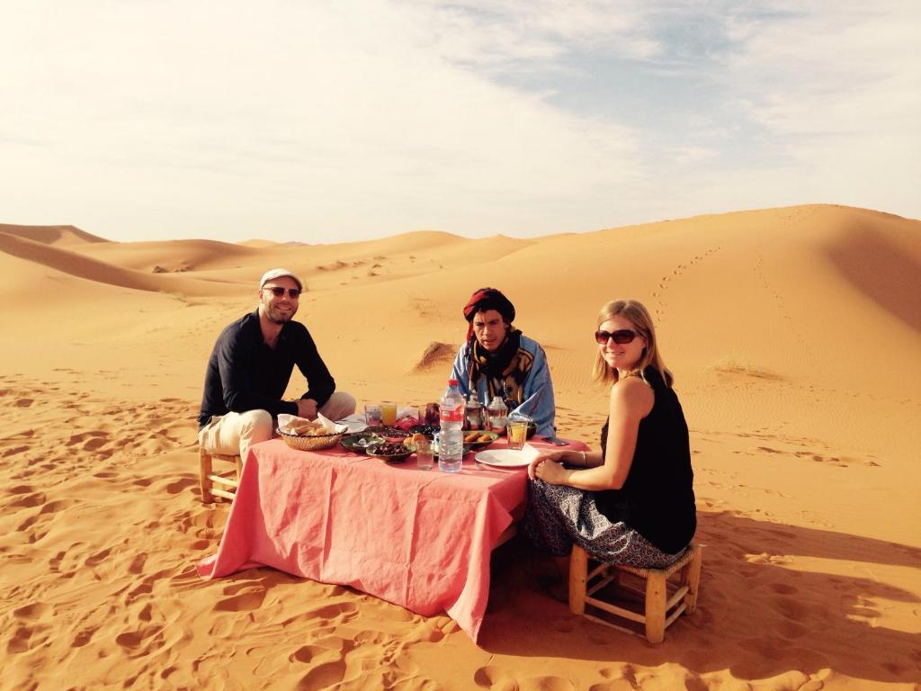 Ποτά στο Moda Camp merzouga tours Quad Sunboarding ATV