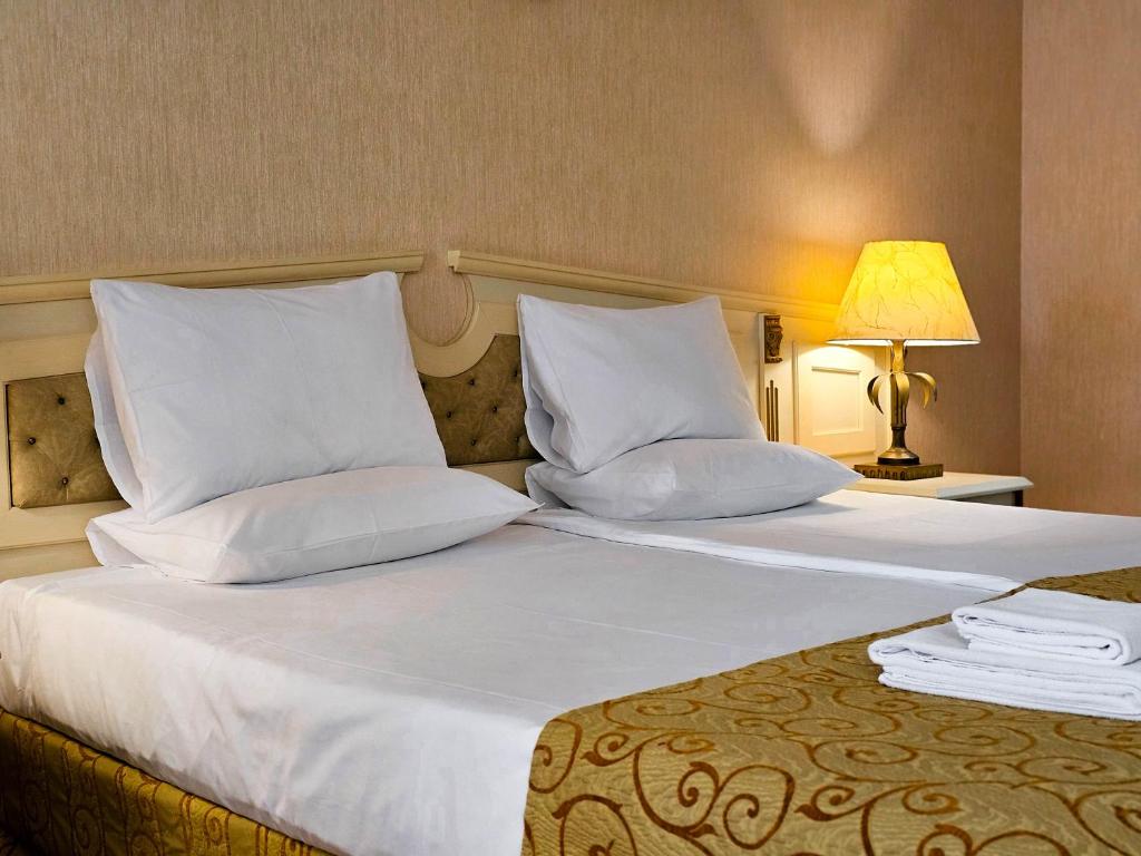 Imperial Palace Hotel - 