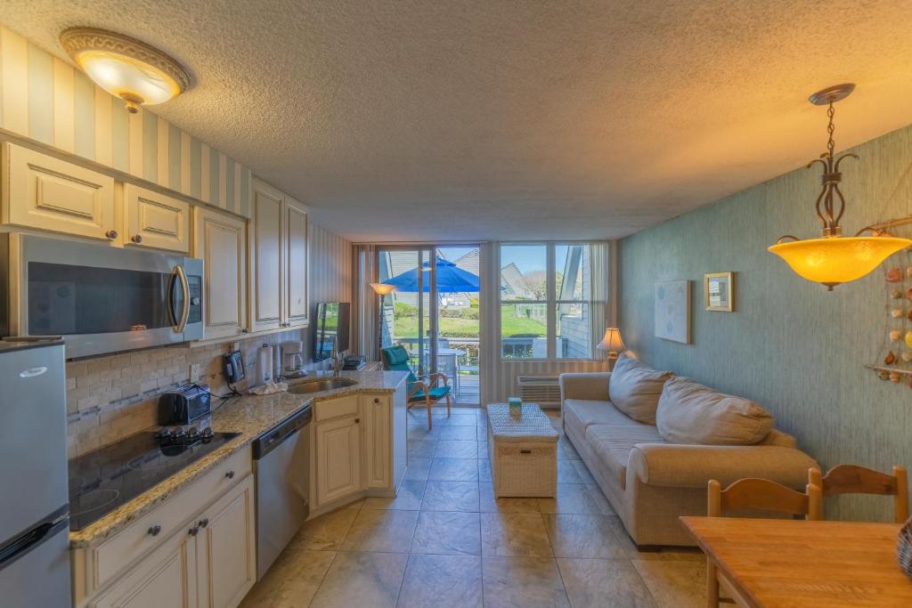 The Surf Club Resort - 