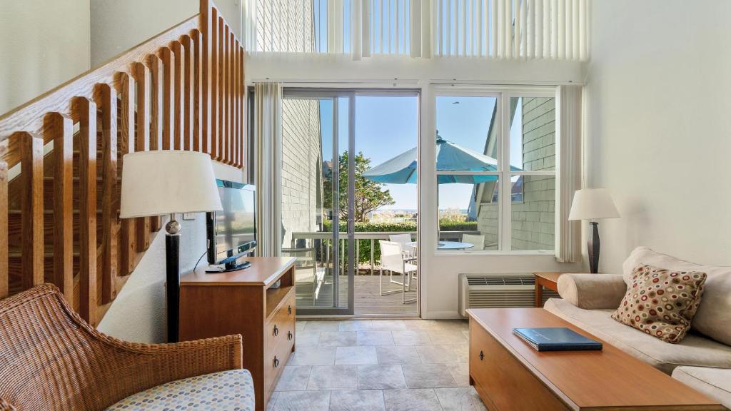 The Surf Club Resort - 