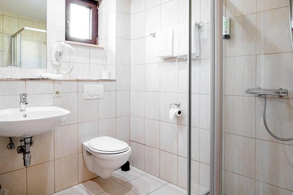 Koupelna v ubytování Hotel zum Buchenberg