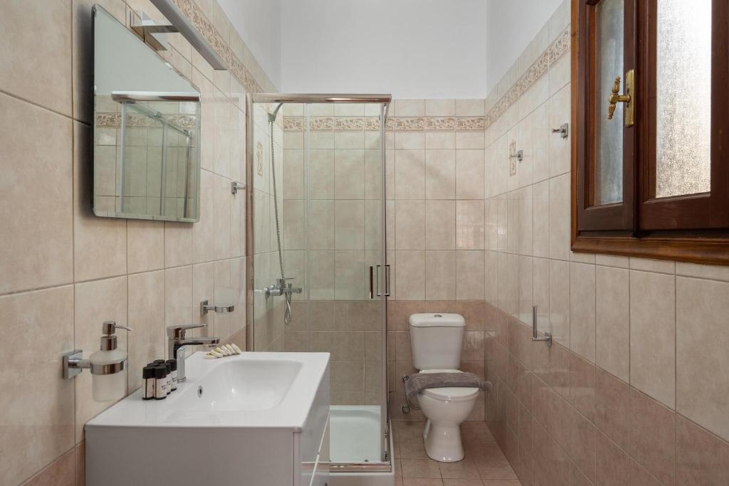 Koupelna v ubytování Symiland Villa