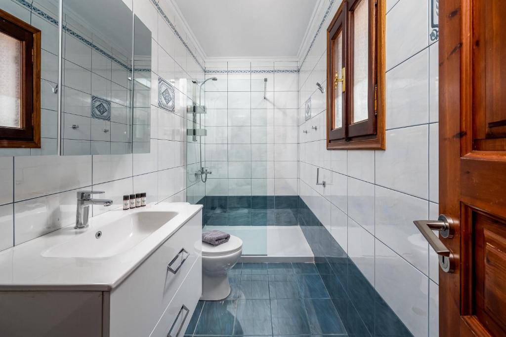 Koupelna v ubytování Symiland Villa