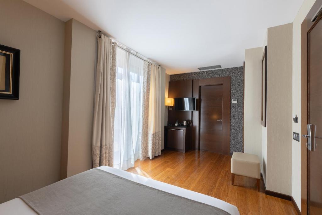 Barcelona Hotel Colonial - Resim 15