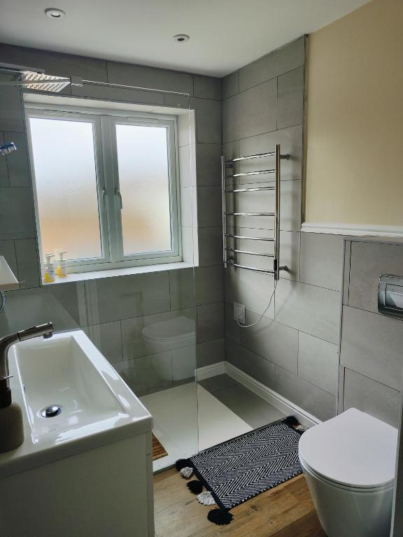 Clifton House O2 & Excel Rooms with private bathroom and Breakfast option photo