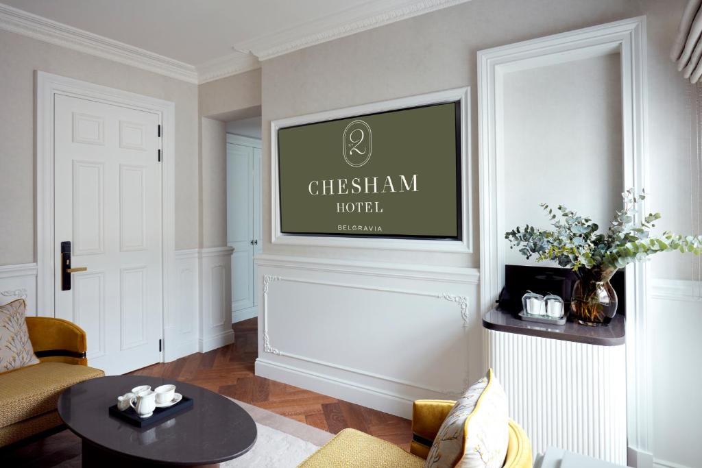 TV a/nebo společenská místnost v ubytování 2 Chesham Hotel