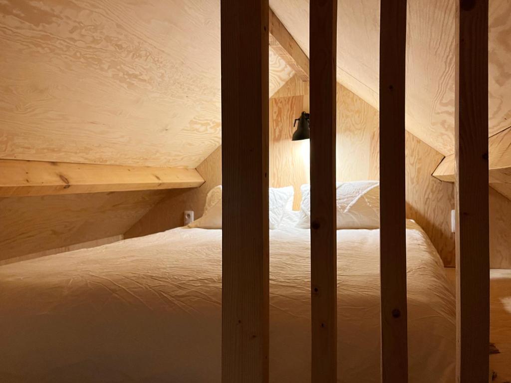 Katil atau katil-katil dalam bilik di Bayda's Tiny House