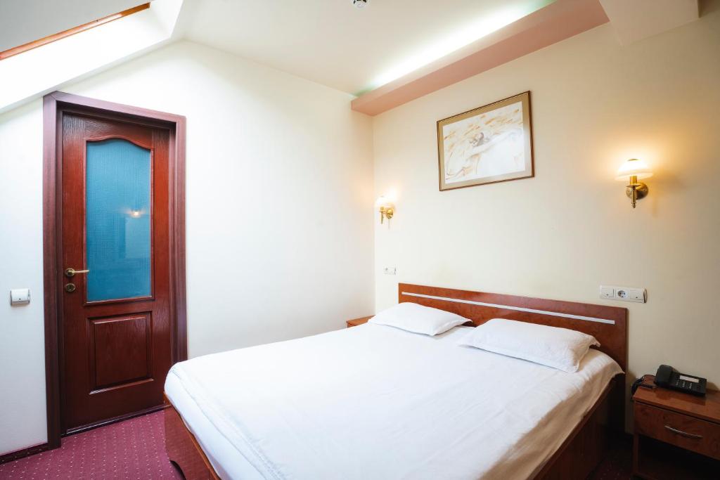 Natural Palace - Doppelzimmer Mit Eigenem Bad
