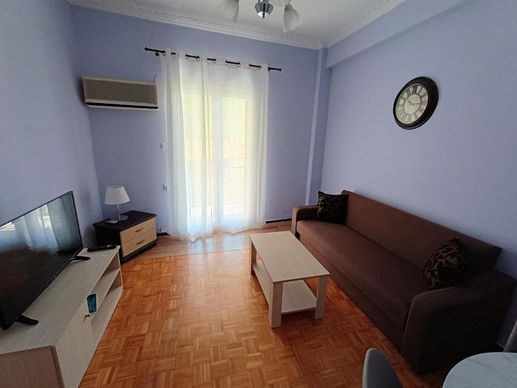 Televízia a/alebo spoločenská miestnosť v ubytovaní Nick's Apartment · Corfu Center