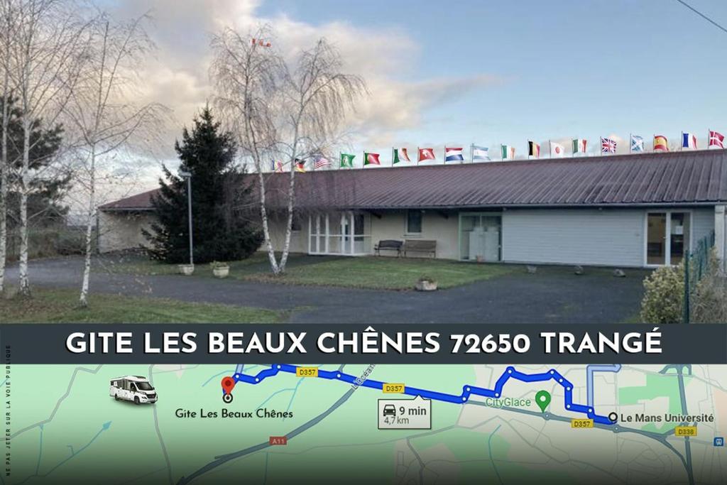 une carte d'une maison avec une voiture garée dans l'allée dans l'établissement GITE LES BEAUX CHENES, à Trangé
