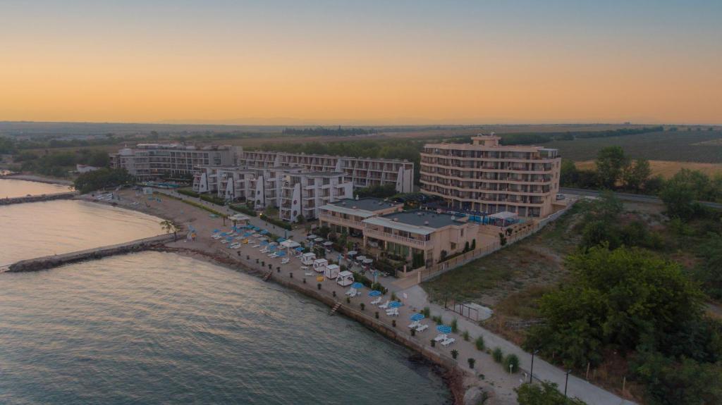 Zdjęcie z galerii obiektu Crotiria Beach - Aparthotel w mieście Pomorie