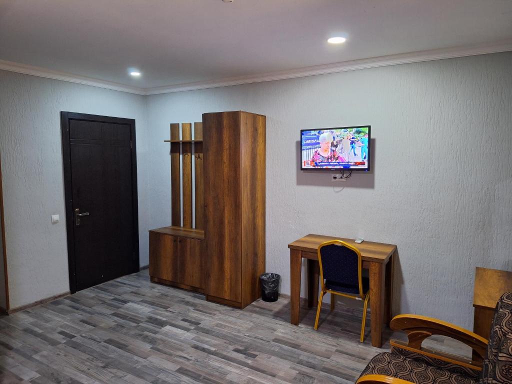 TV a/nebo společenská místnost v ubytování Hotel Georgian